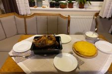 Véget ért a farsang, küszöbön a nagyböjt: húshagyókeddre töltött tyúk, hamvazószerdára koplalás